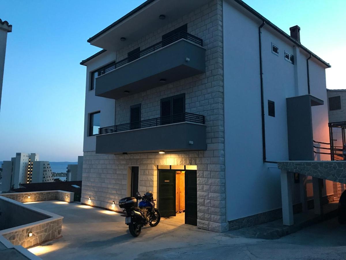 Apartments Tonkita With Jacuzzi Makarska Exteriör bild